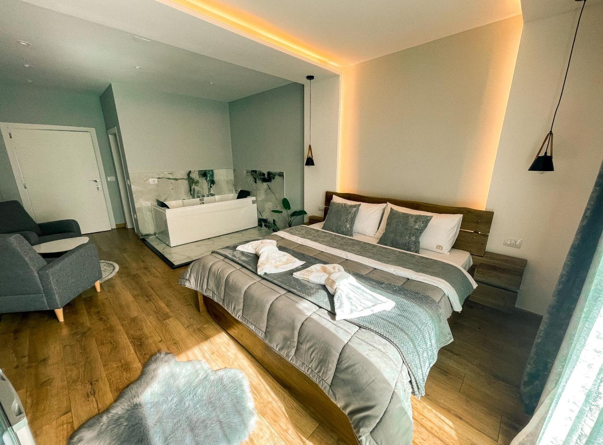 Vila Alpini Razëm エクステリア 写真